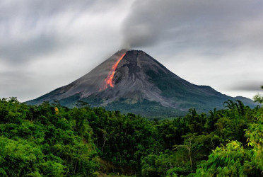 Scientists can predict volcanic eruptions using green clue