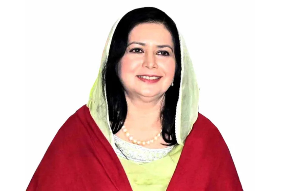 Tarique Rahman receives wife Zubaida at London airport