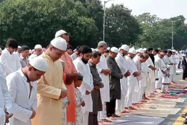India marks Eid-ul-Azha with devotion