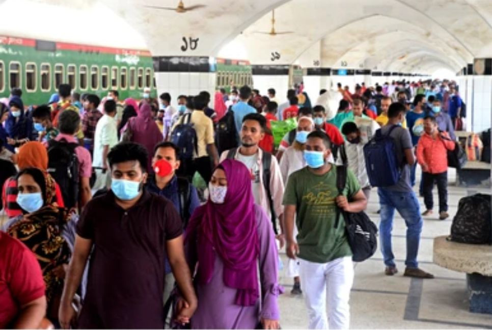 Railways ministry urges Eid travellers to wear masks