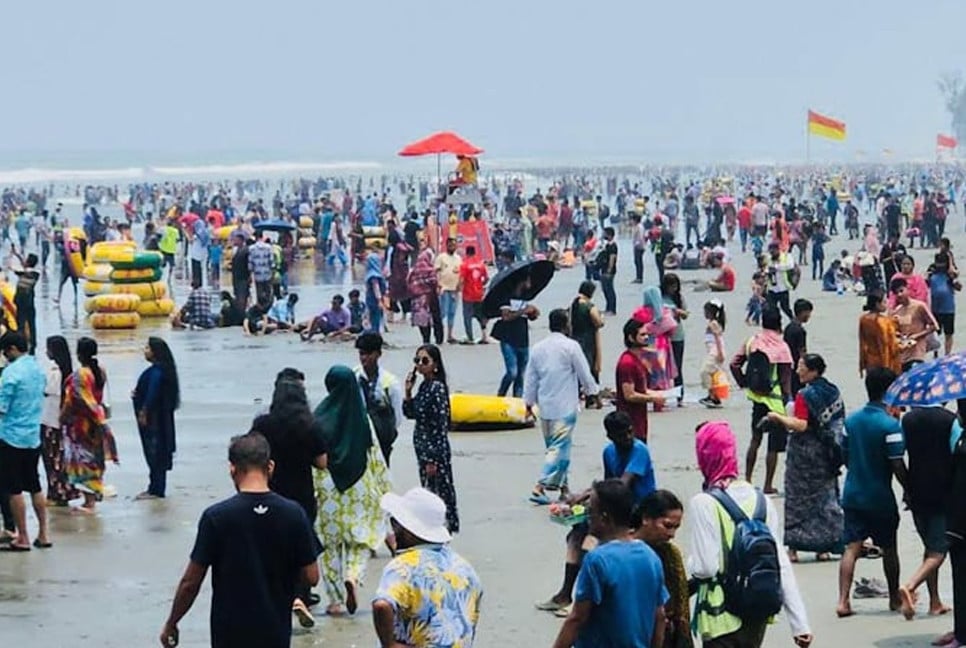 Cox's Bazar beach experiences unprecedented tourists