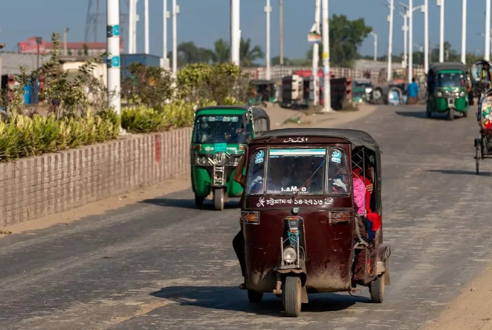 Dhaka’s air turns ‘moderate’ this morning