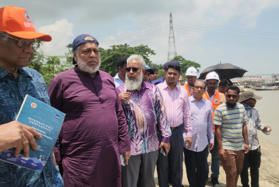 Govt. to call out army troops, coastguard to prevent erosion in Padma