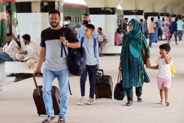 Holidaymakers continue returning to capital after Eid