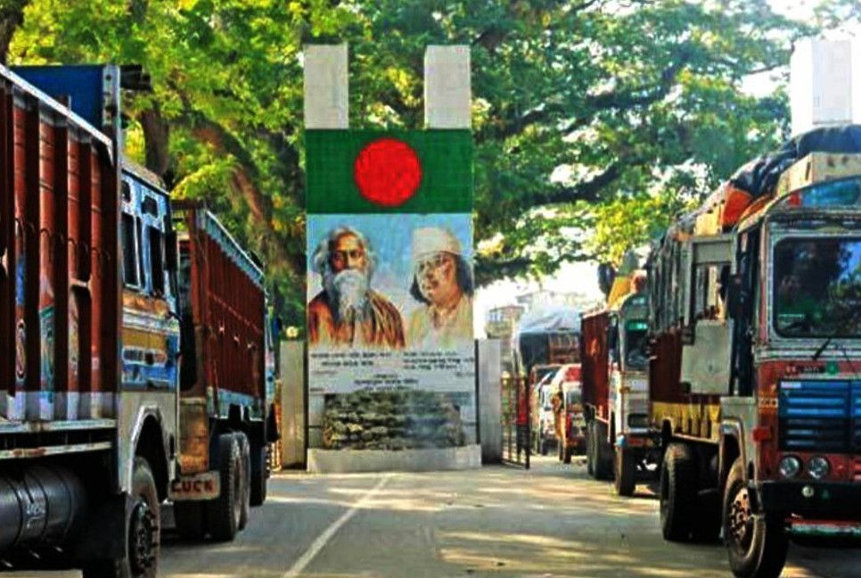Trade through Benapole resumes after 10-day Eid holiday