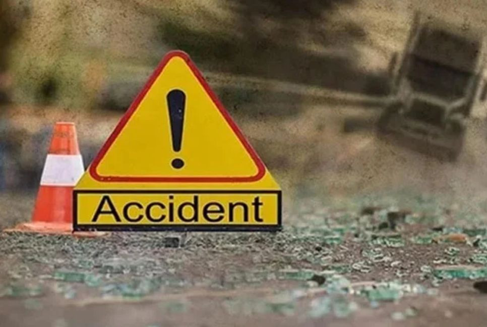 Two dead, 25 injured in Gopalganj highway crash