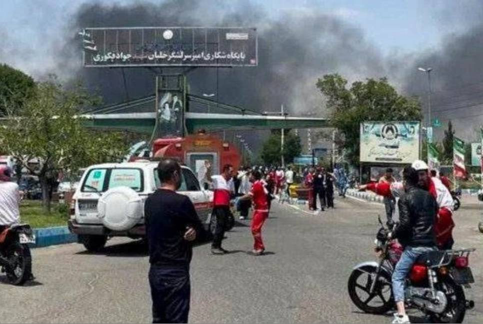 Pakistan closes air, land routes with Iran