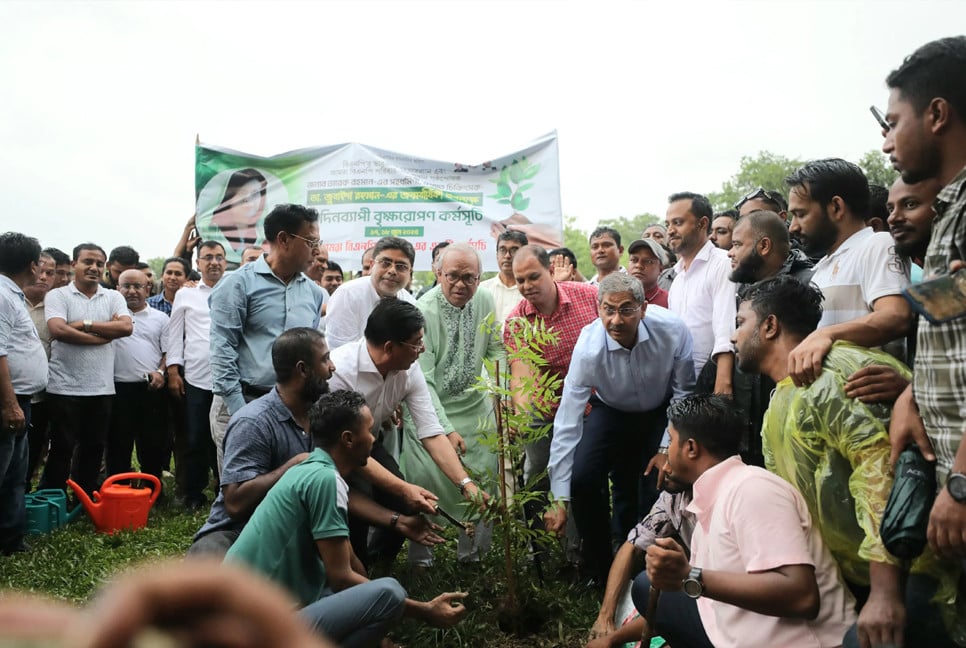 Crisis not over yet: Rizvi