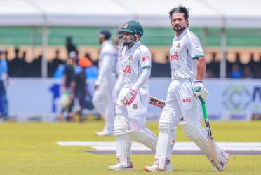 Shanto-Mushfiqur steady ship after early blows in Galle