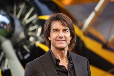 Tom Cruise to receive honorary Oscar in career first