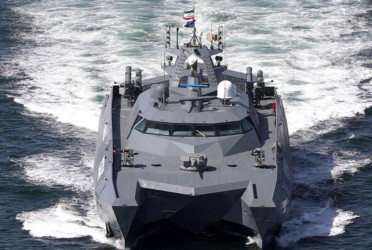 Iran prepares missiles, threatens to mine strait of Hormuz if U.S. enters war