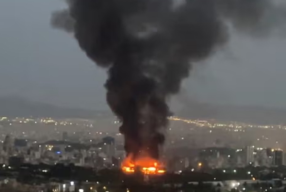 Iran, Israel trade fresh air attacks as Trump weighs US involvement
