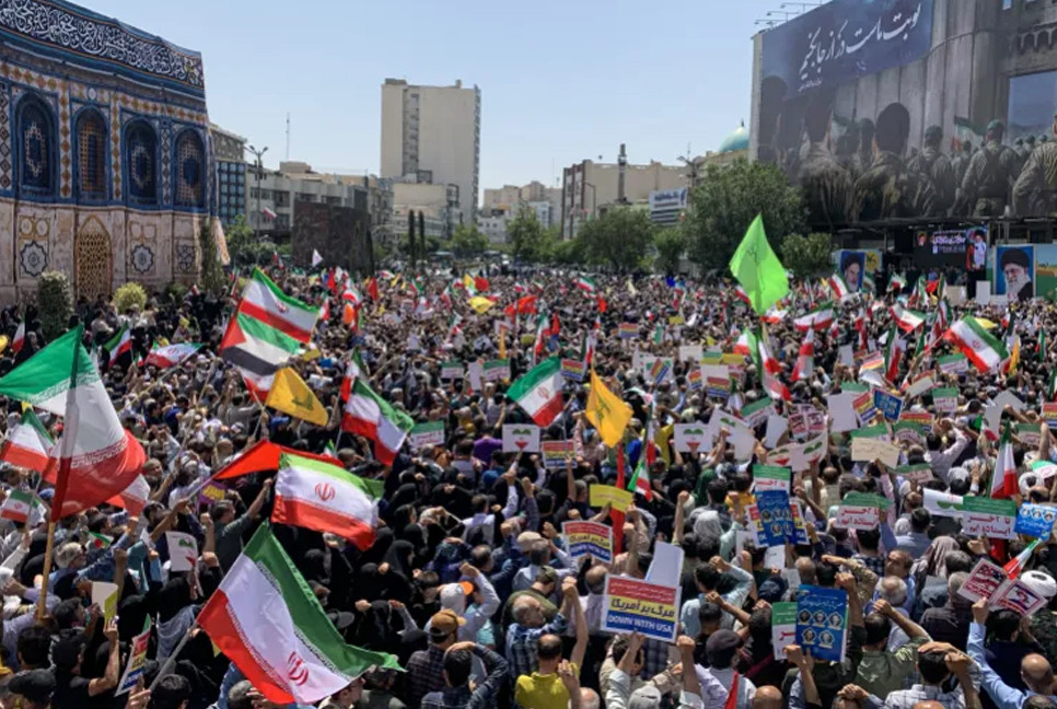 Mass anti-Israel protests in Iran