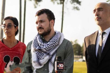 Mahmoud Khalil released after 104 days in US detention amid deportation battle