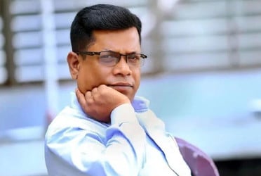 Businessmen on the brink, migrant workers in distress