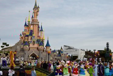 British man arrested after attempting to stage fake wedding with 9-year-old girl at Disneyland Paris