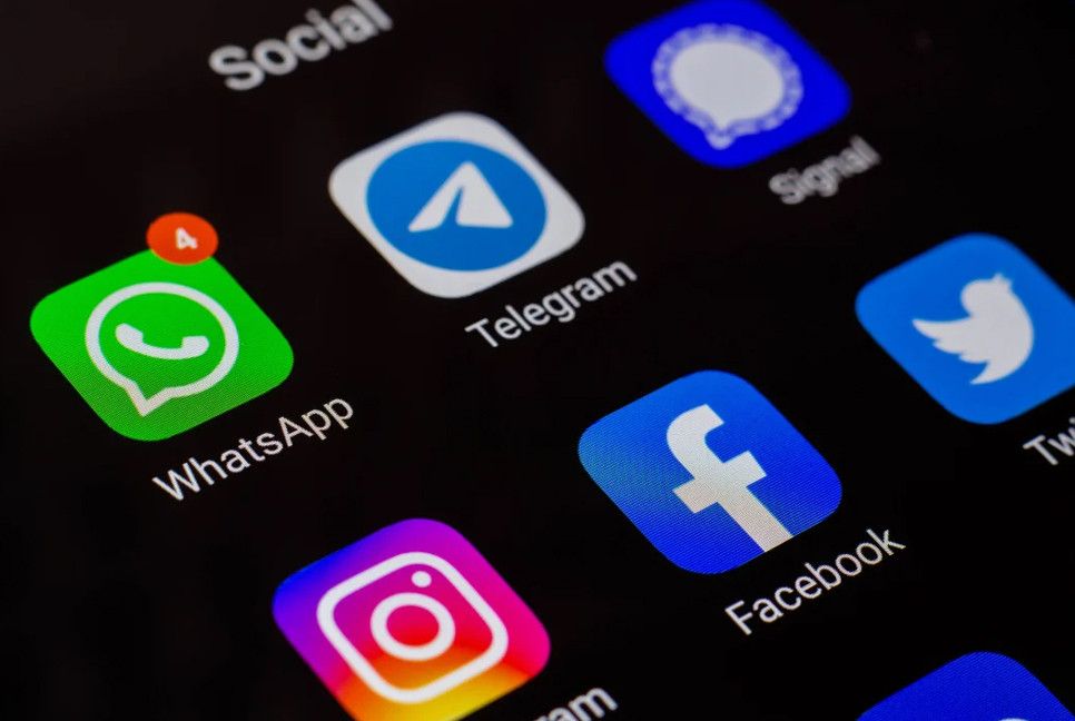 Russia to develop state messaging app to combat WhatsApp, Telegram