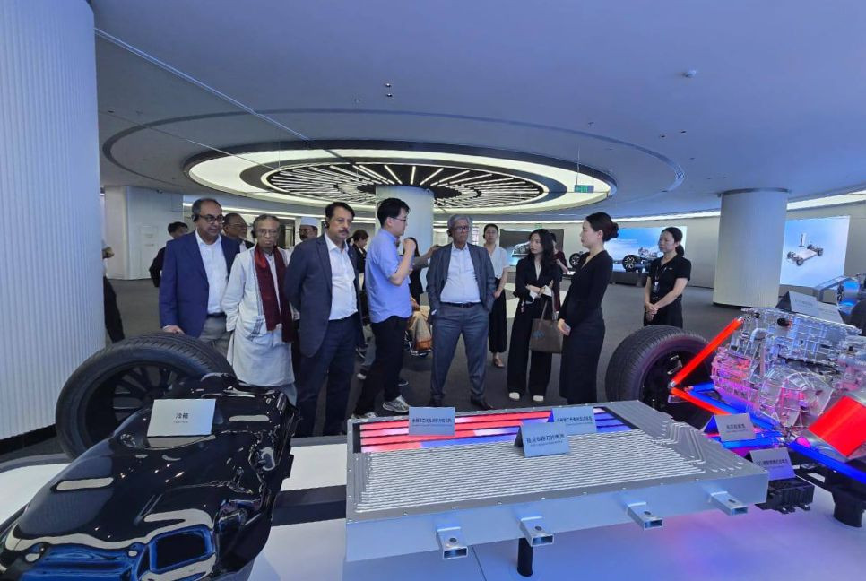 BNP delegation visits world's largest EV manufacturing firm in China