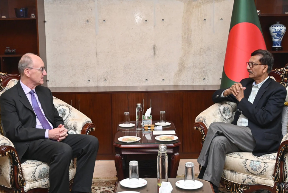 German envoy lauds Bangladesh people for their dedication to democracy