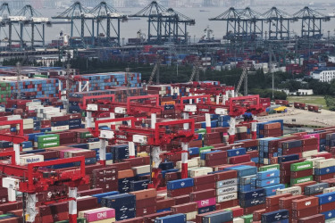 Trump announces US-China trade agreement, offers no specifics