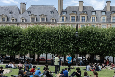 France bans smoking on beaches and in parks to shield kids from secondhand smoke