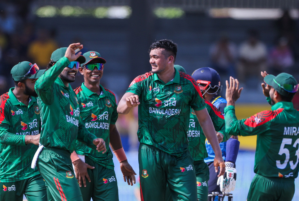 Taskin, Tanzim shine as Tigers bundle SL for 244