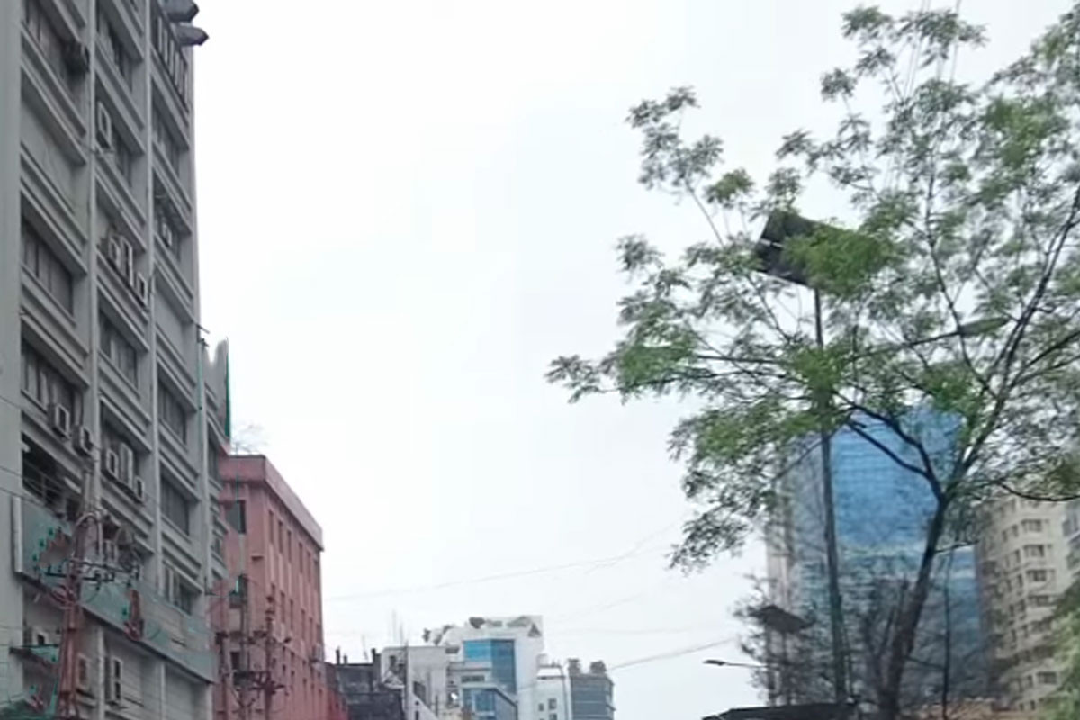 Dhaka’s air quality remains ‘moderate’ as monsoon brings gradual improvement