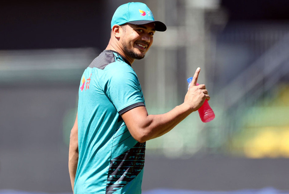 Bangladesh aim to bounce back as hosts look to seal series