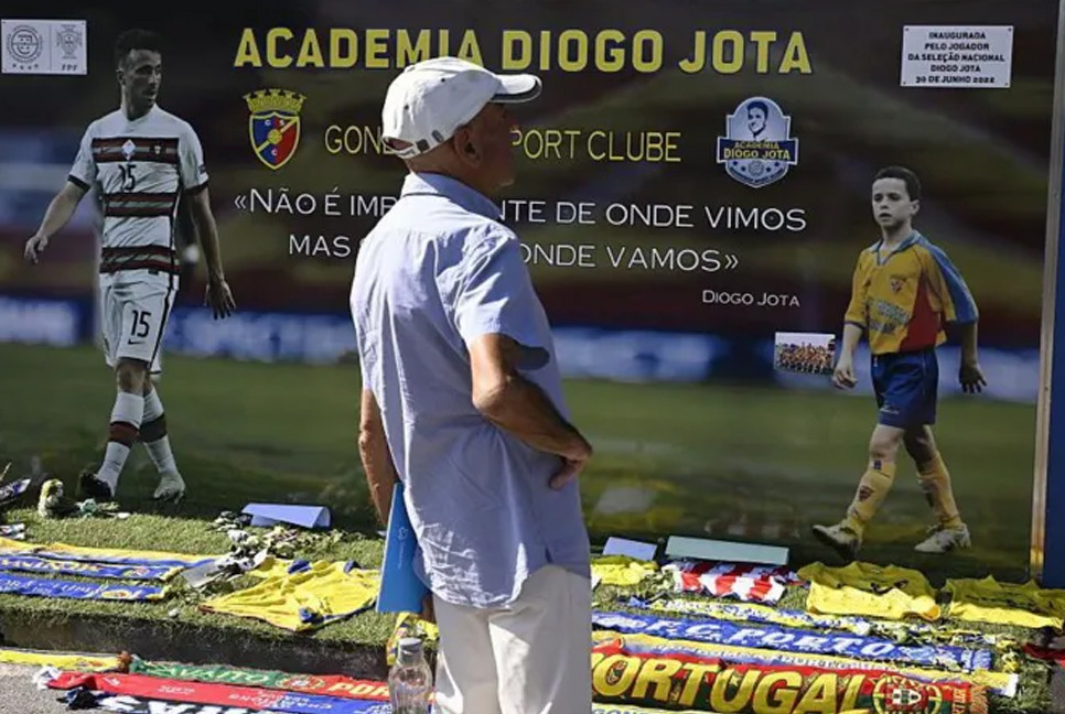 Crowds mourn Jota in his Portuguese hometown