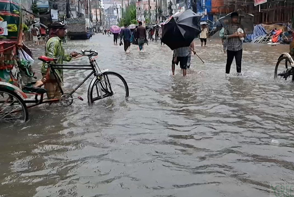 Landslides in Ctg hills, heavy rainfall and waterlogging in several divisions