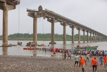 Bridge collapse in India’s Gujarat kills nine