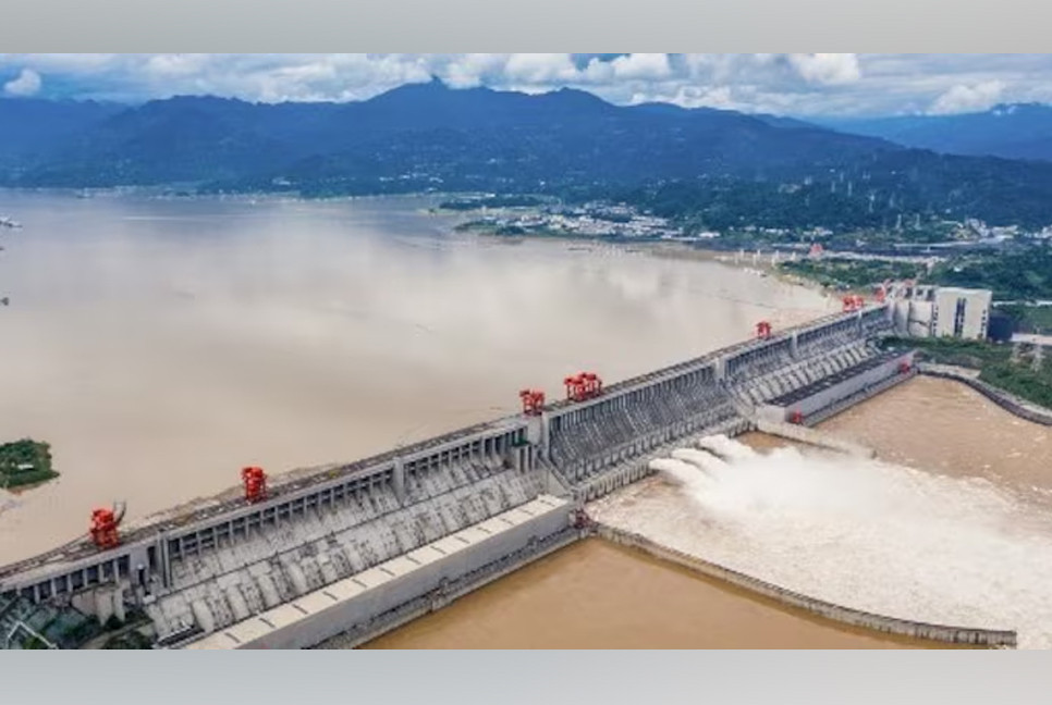 Chinese dam a ticking bomb, says Arunachal CM