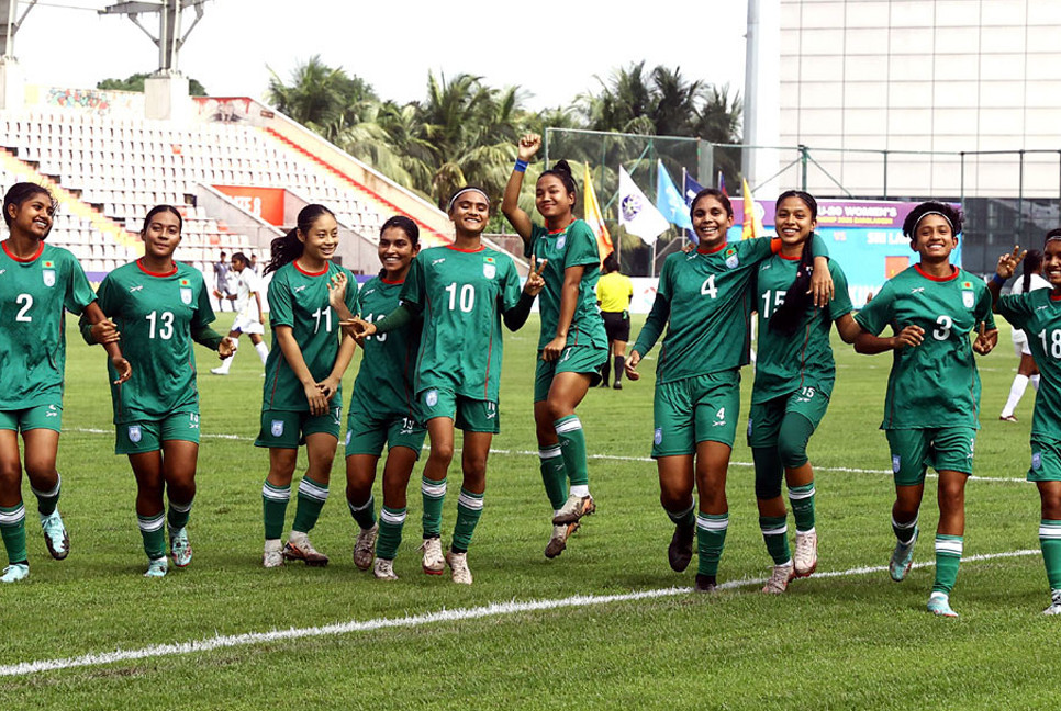 Bangladesh off to a flying start in tournament opener