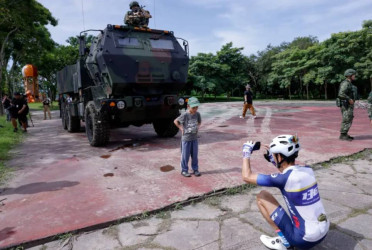 Taiwan deploys advanced US rockets