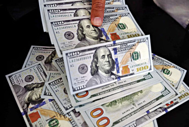BB buys $171 million in first-ever dollar auction to stabilize taka
