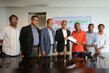 Bashundhara Group once again stands by indomitable Jashore girl
