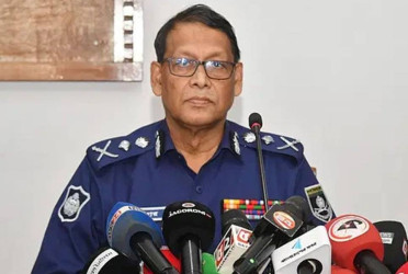 Police trying to handle Gopalganj situation with restraint: IGP
