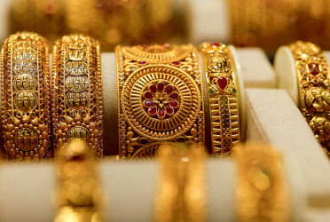 Gold price rises by Tk 1,050 per bhori