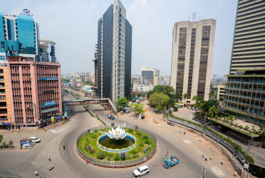 Dhaka breath continues ‘moderate’ air quality