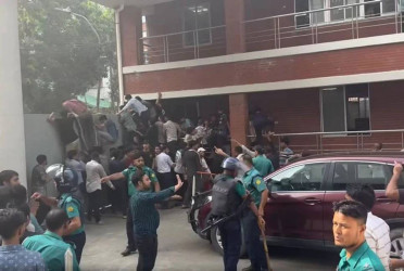 1200 sued over Secretariat clashes