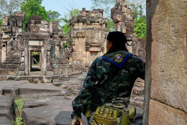 Thai and Cambodian troops clash at disputed border