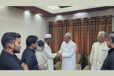 Fakhrul meets Pilot Towkir's family, conveys condolences