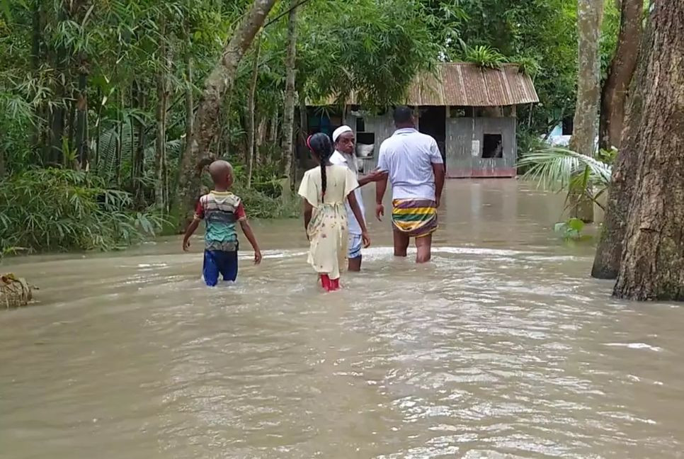 Chandpur coastal areas flooded as Meghna swells