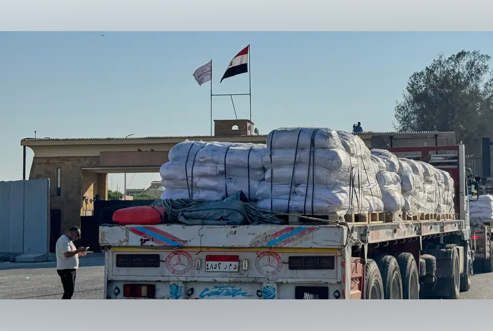 Aid trucks begin entering Gaza from Egypt