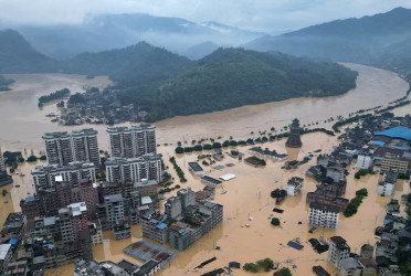 Rain in northern China kills 2, forces thousands to relocate