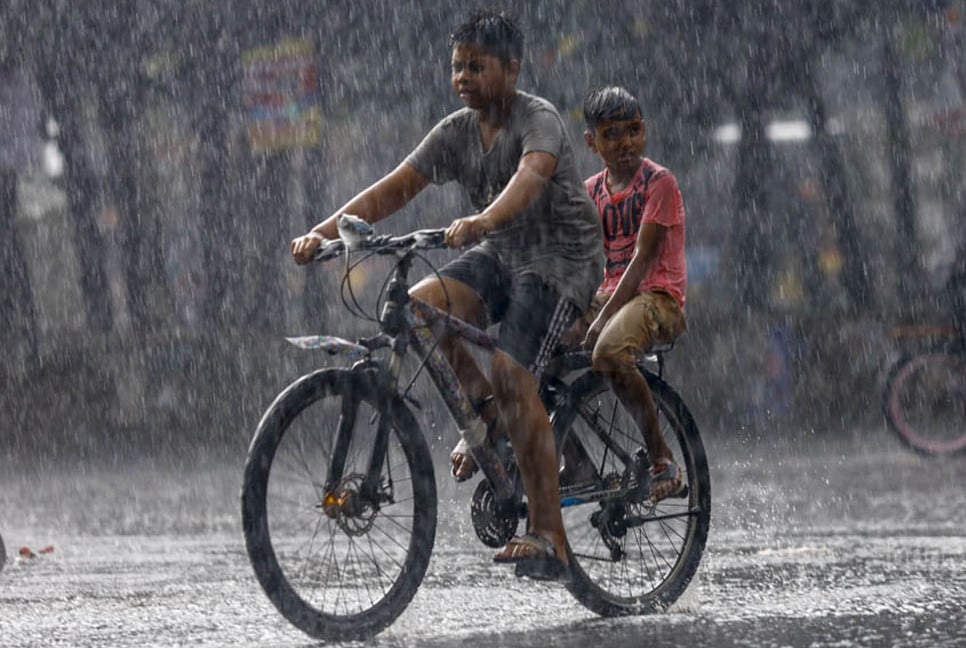 Thanks to rain, Dhaka's air quality 'moderate' this morning