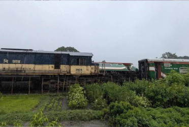 Two trains collide in Lalmonirhat, several injured
