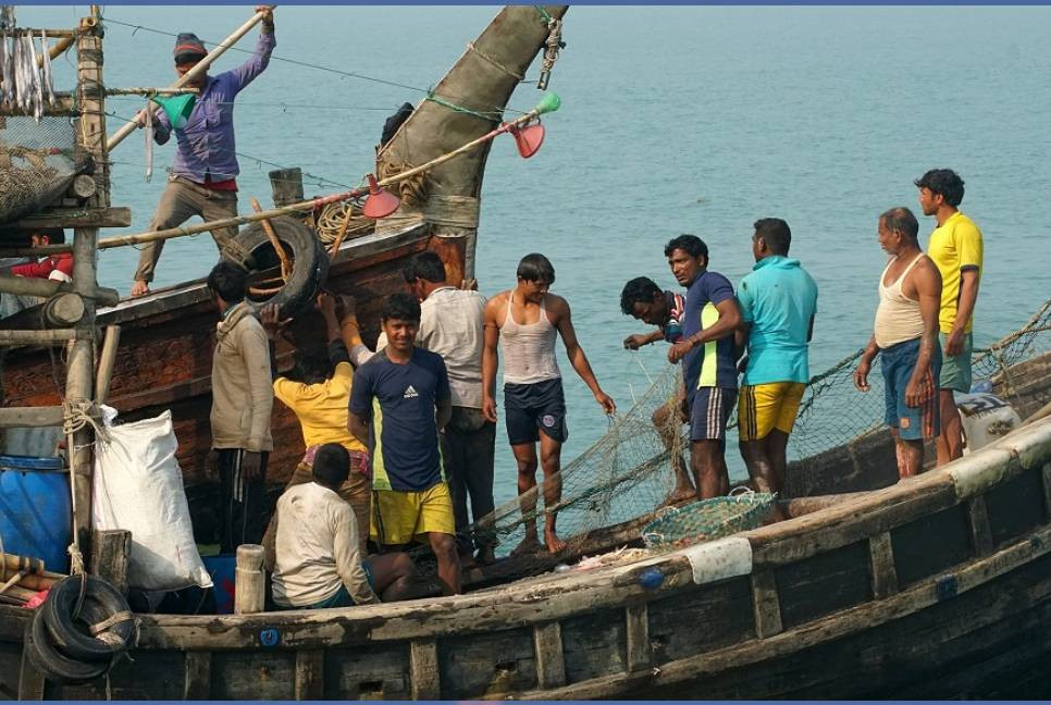 Six fishermen missing as trawler capsizes in Patuakhali