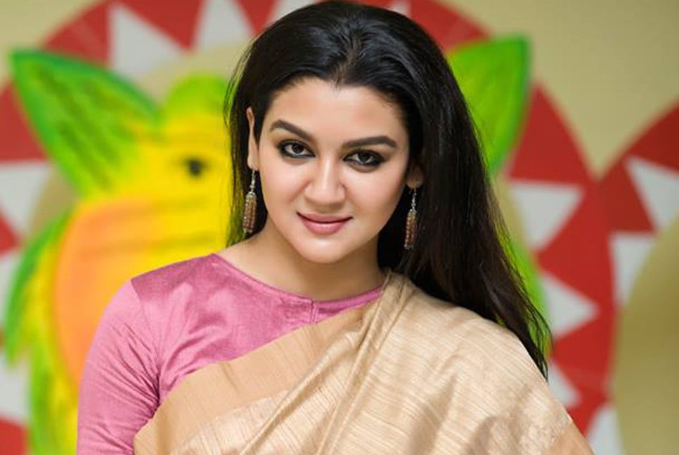 Jaya starrer ‘Putul Nacher Itikotha’ to be released on Friday