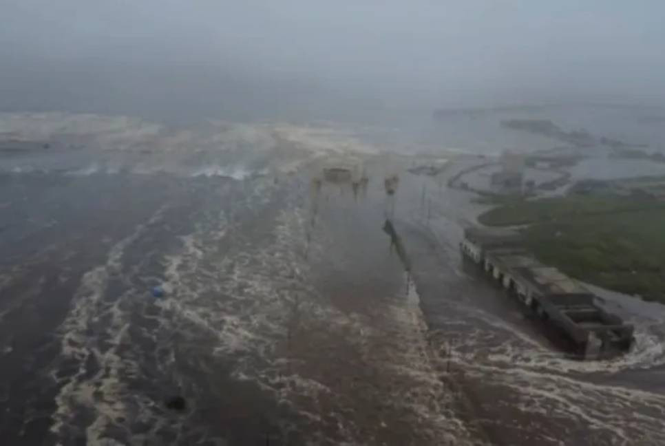 Tsunami alert for US, Russia, Japan after 8.8 quake off Russia’s east